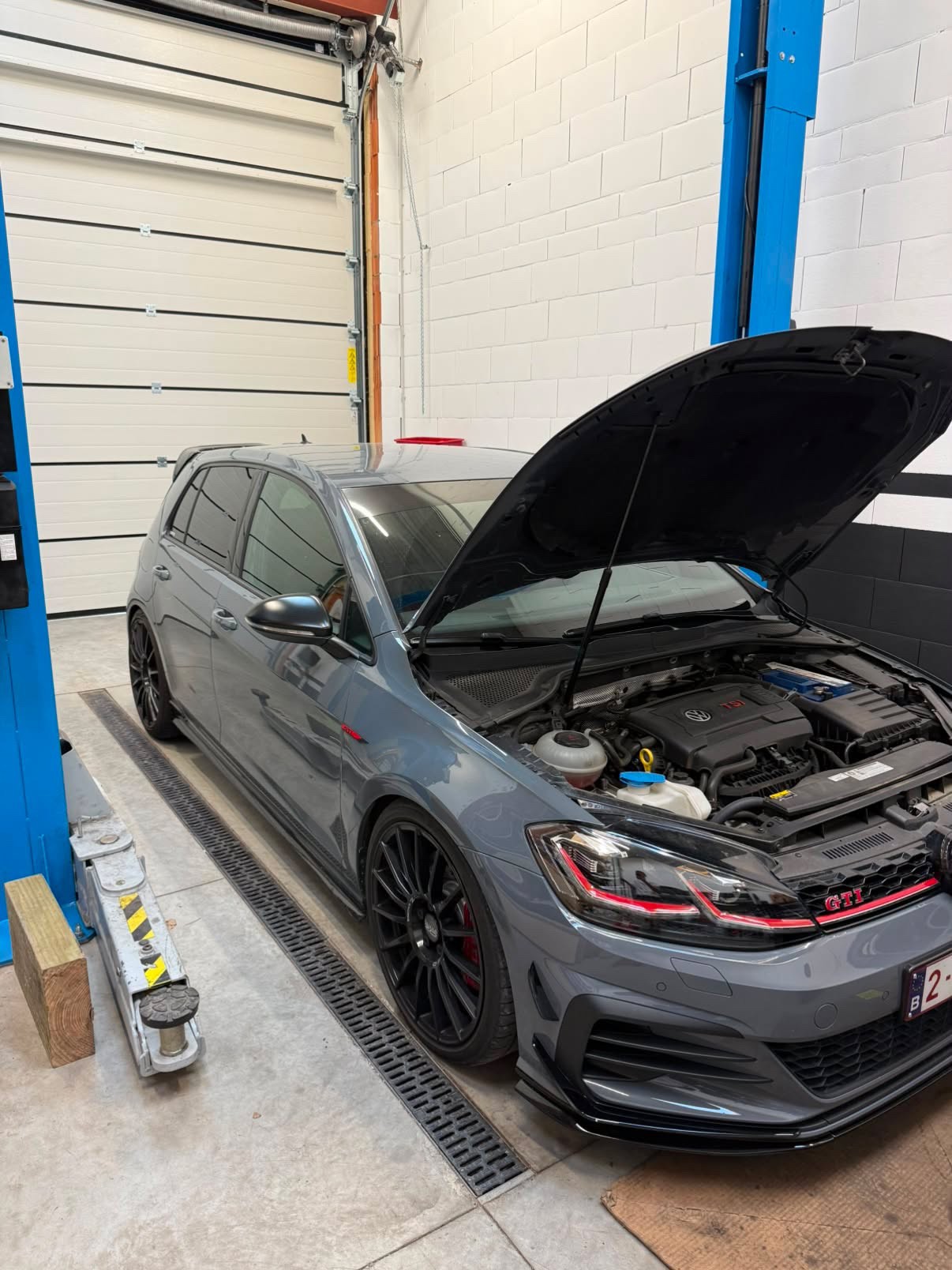 Custom build door Vonckx Performance