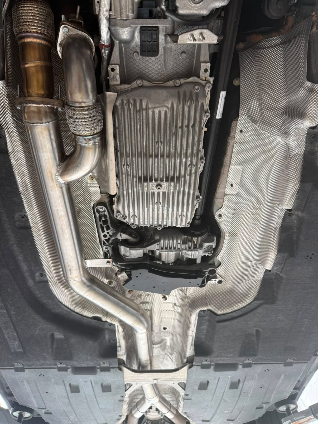 Custom uitlaat - detail onderstel